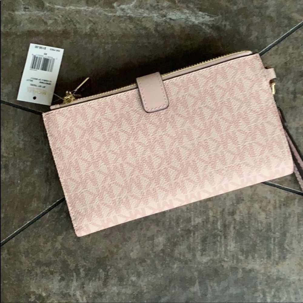 MICHAEL KORS LG DOUBLE ZIP WRISTLET BALLET - Picture 3 of 16